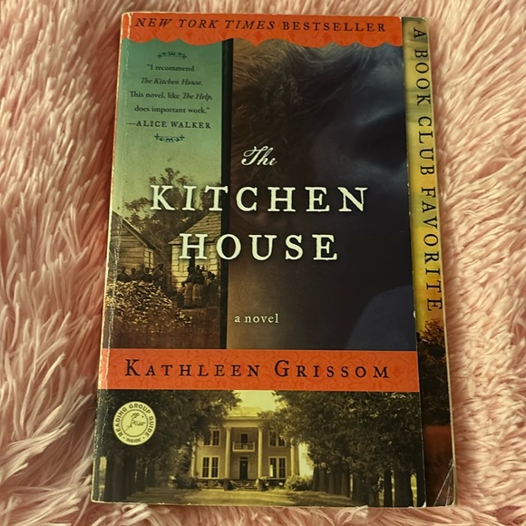 The Kitchen House - Picture 1 of 2